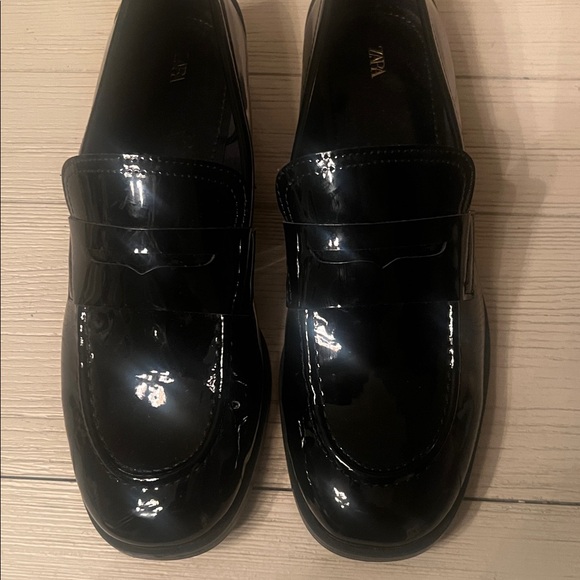 Zara Glossy Black Loafers - Picture 2 of 4